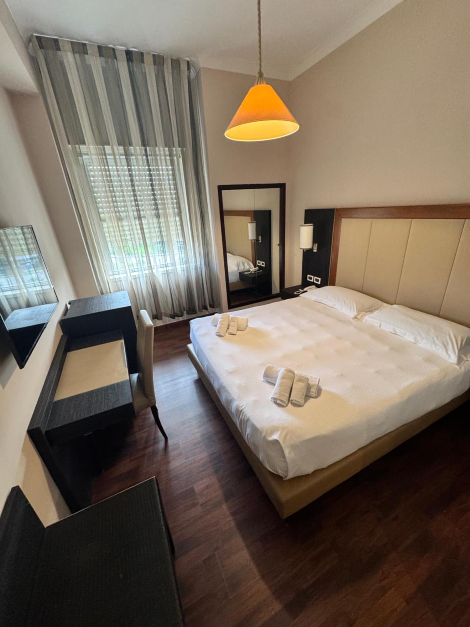 Grand Hotel Lamezia Lamezia Terme Buitenkant foto